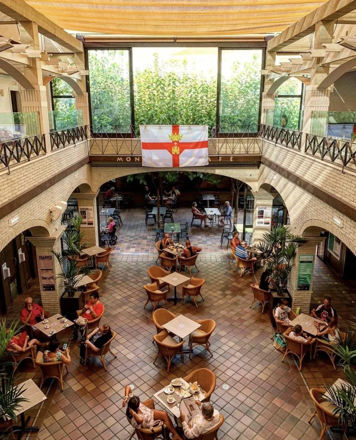 Montroig Café