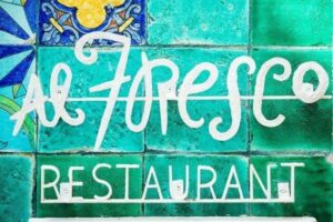 Our culinary offering focuses on seasonal produce and Mediterranean tradition, prepared with respect and simplicity.