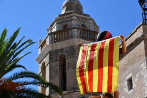 Els actes de la Diada, el divendres 11 de setembre, inclouen la tradicional hissada de la senyera i les ofrenes florals al monument al Dr. Robert a la plaça de l’Ajuntament, entre d’altres