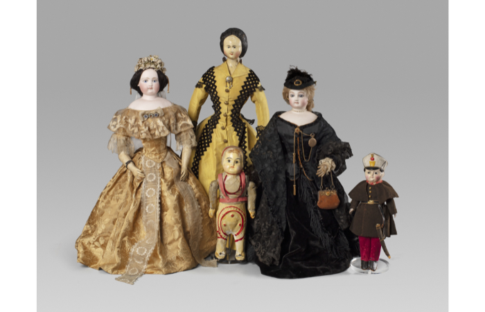 Exposition : « Poupées de la collection Lola Anglada »